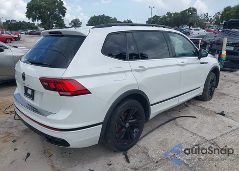 2023 Volkswagen Tiguan 2.0T Se R-Line Black z USA, uszkodzony, nr VIN 3VVCB7AX0PM126184